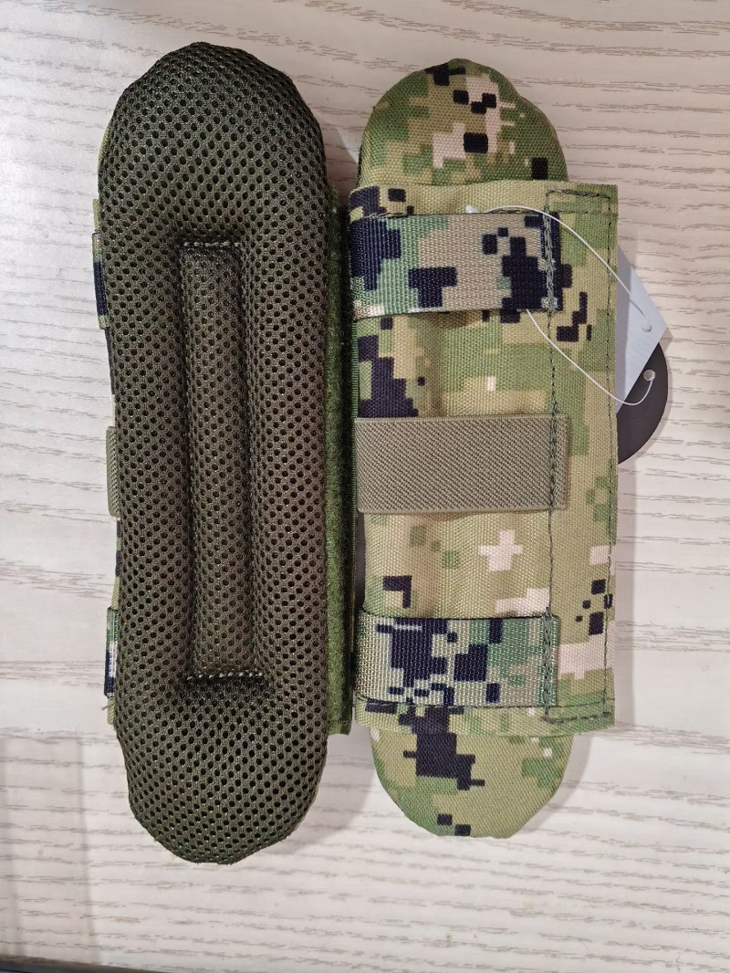 Outdoor AOR1/AOR2 Helmet Cover - Outdoor Adventure Magazines 评论和价格